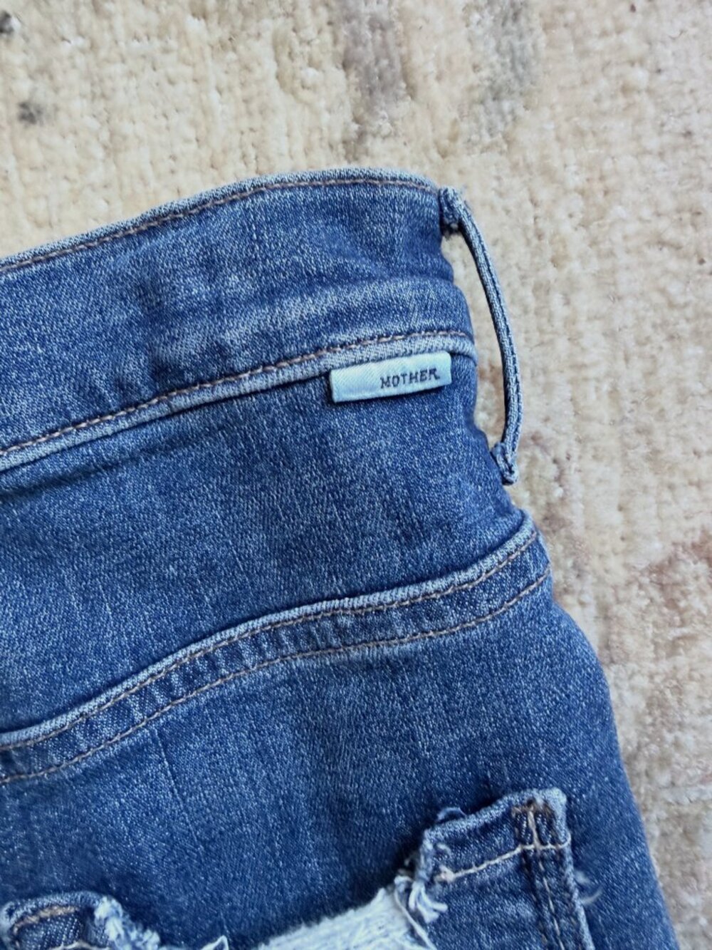 MOTHER High Waisted Rascal Slit Flip Chew Short - Off Duty - Size 25 - Picture 8 of 8